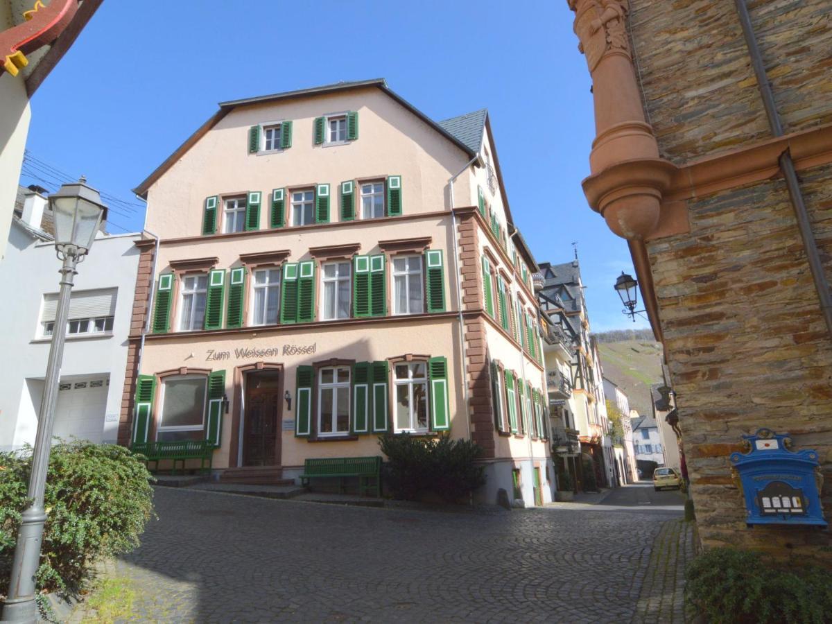 Classy Holiday Home In Uerzig Near Forest الغرفة الصورة