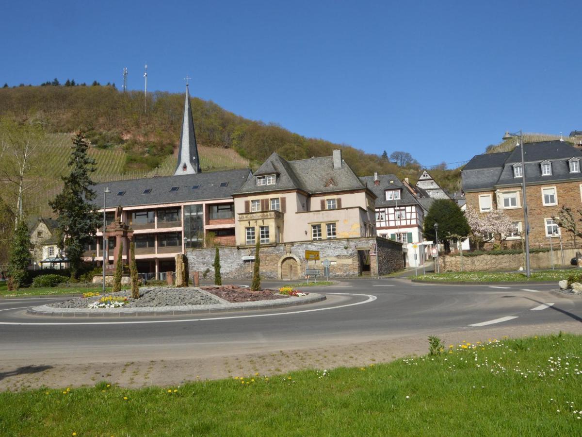 Classy Holiday Home In Uerzig Near Forest الغرفة الصورة